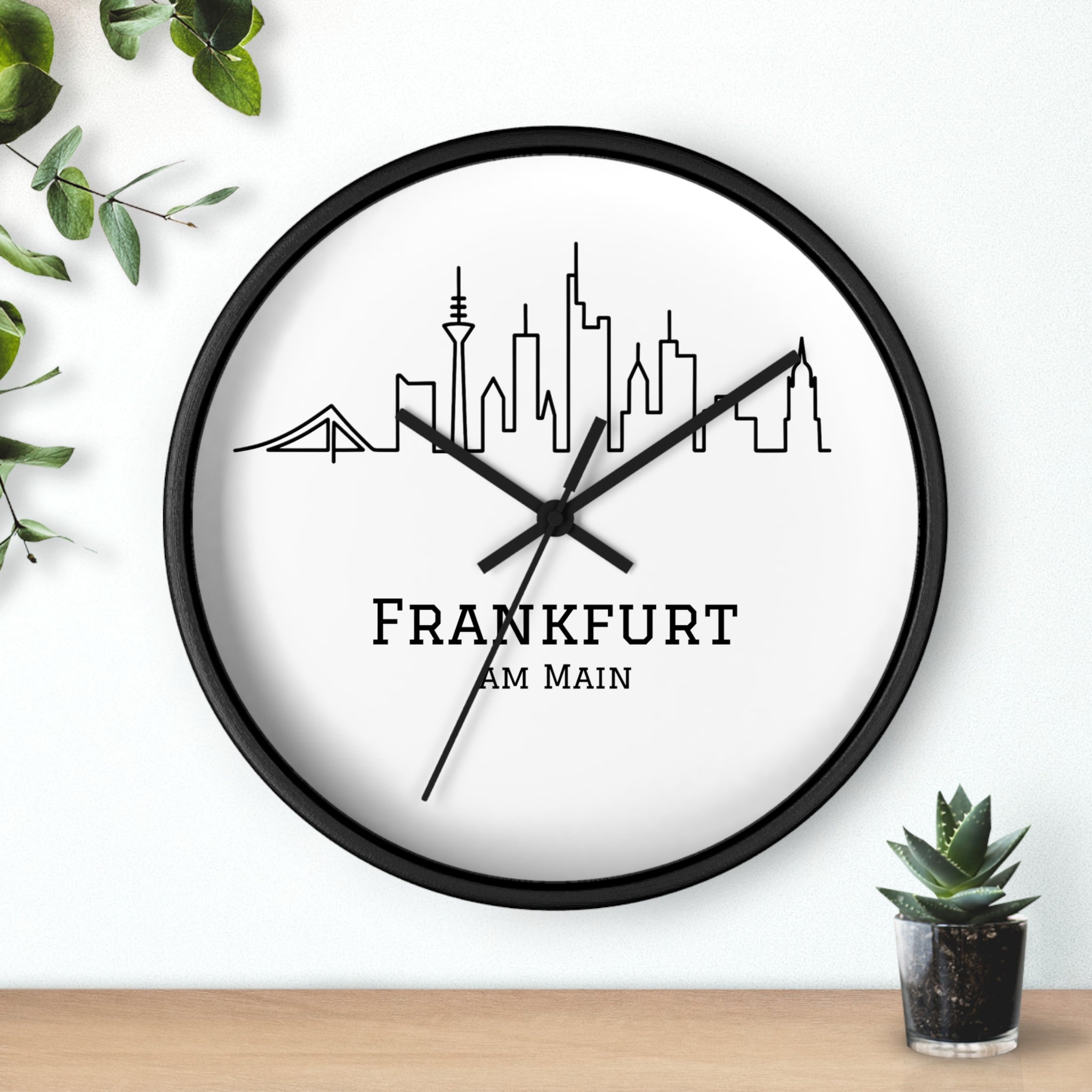 Frankfurt Skyline Wanduhr – Minimal | UrbanPrintz
