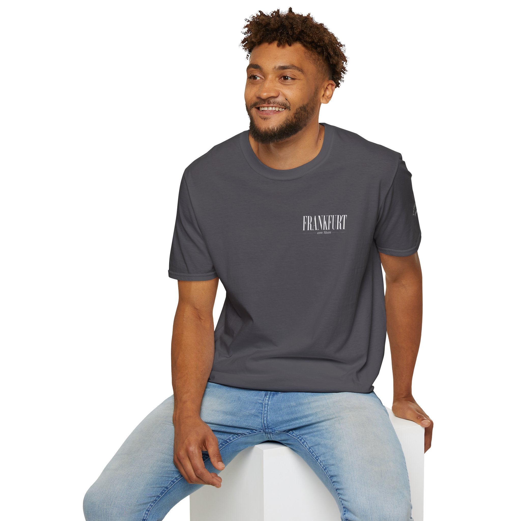 Copy of Frankfurt am Main (klein) Elegantes Typografie T Shirt | UrbanPrintz
