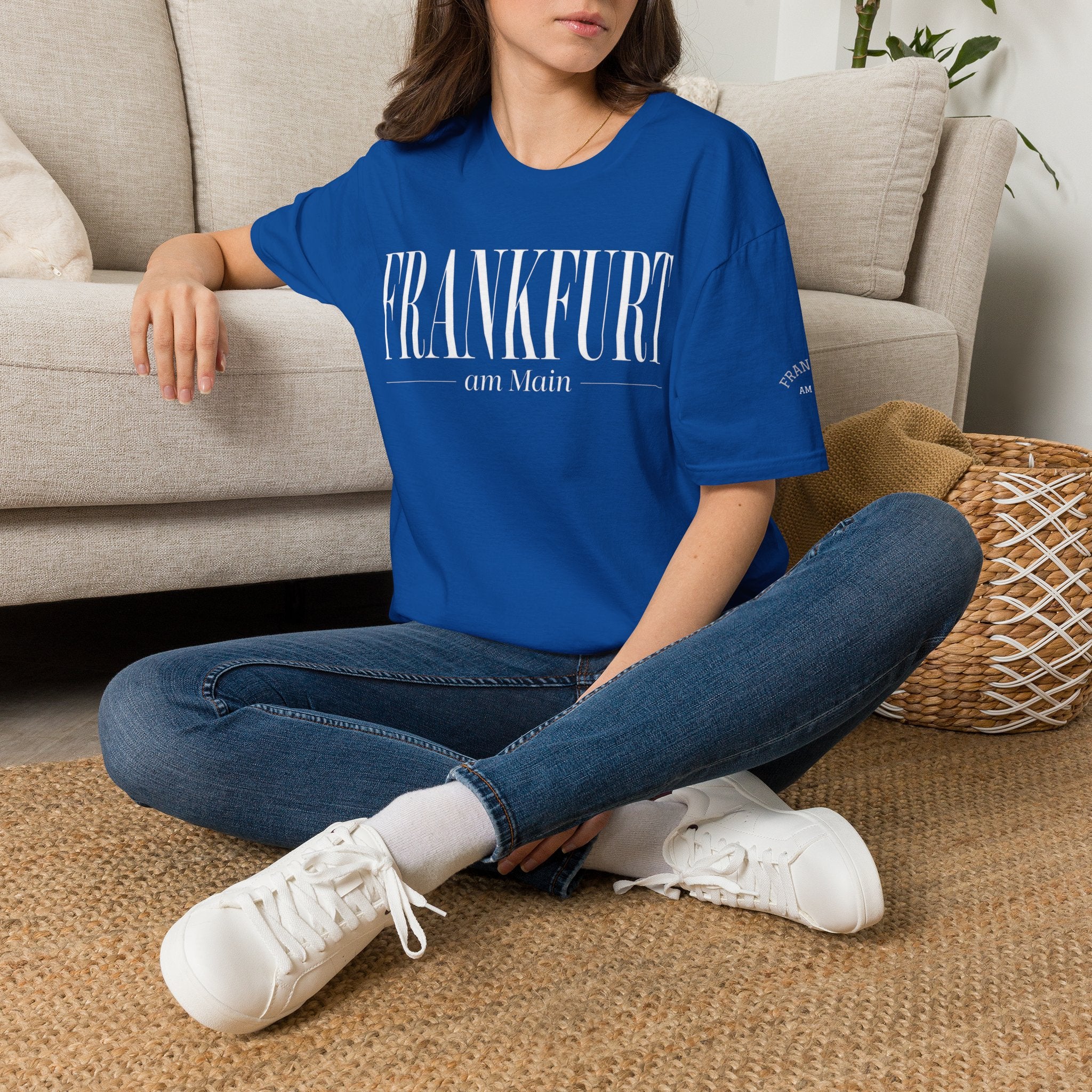 Frankfurt am Main (gross) Elegantes Typografie T Shirt | UrbanPrintz