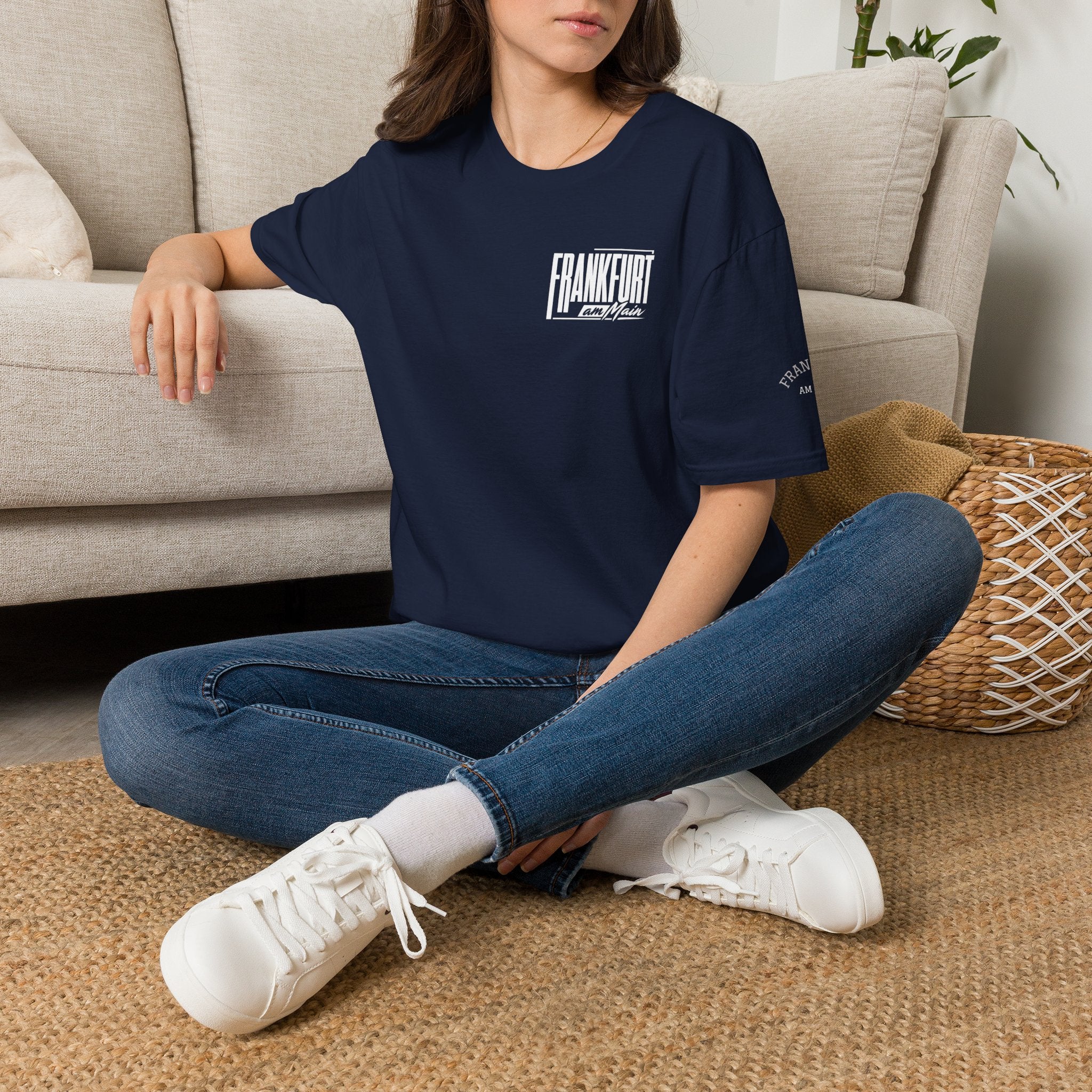 Frankfurt am Main Modernes Typografie T Shirt | UrbanPrintz