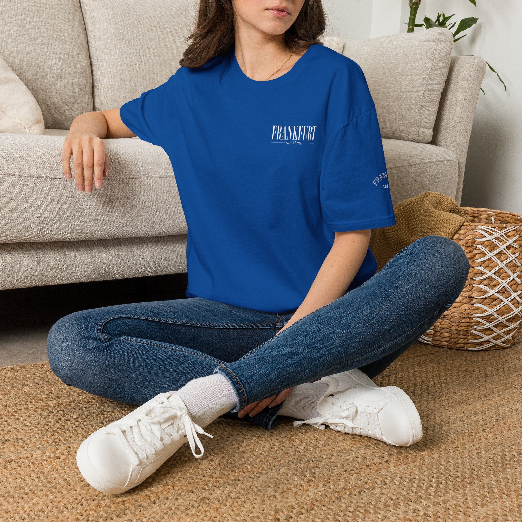 Copy of Frankfurt am Main (klein) Elegantes Typografie T Shirt | UrbanPrintz