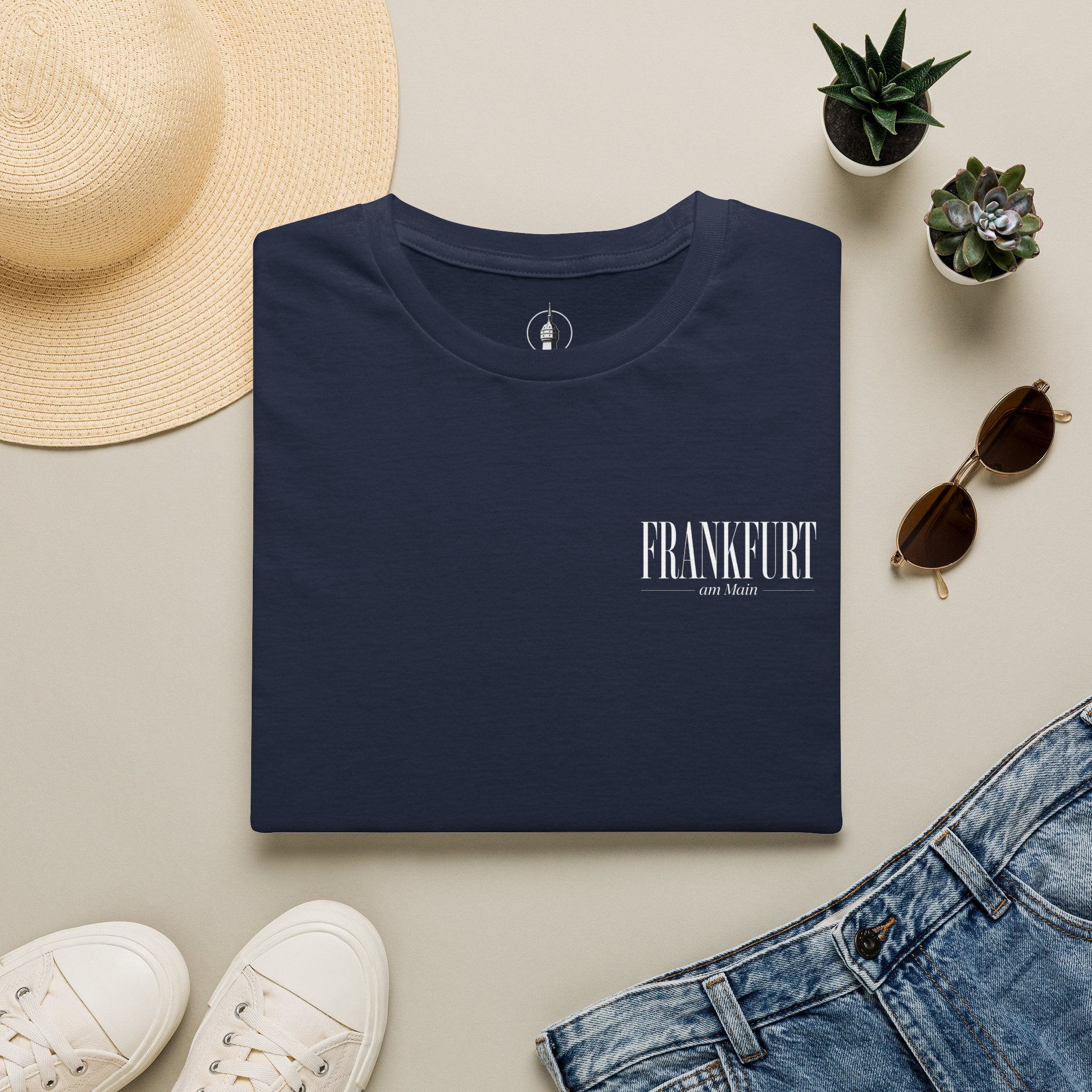 Frankfurt am Main (klein) Elegantes Typografie T Shirt | UrbanPrintz