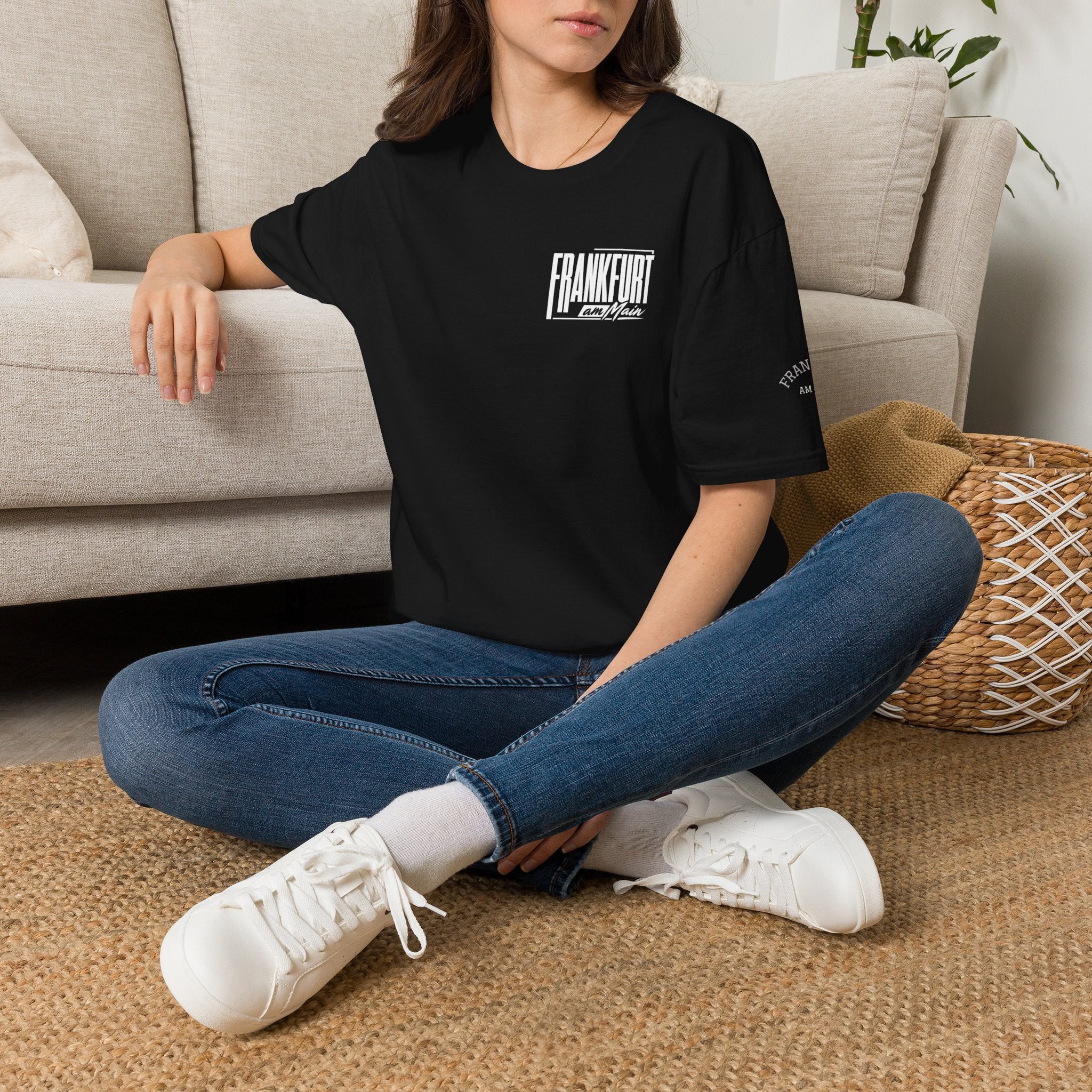 Frankfurt am Main Modernes Typografie T Shirt | UrbanPrintz