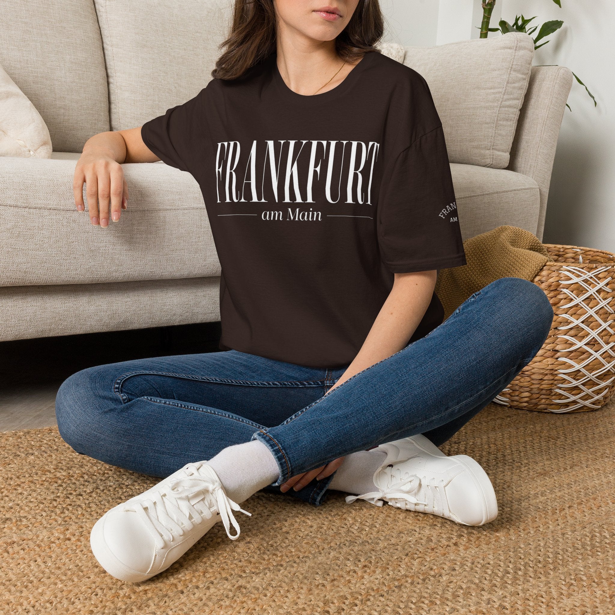 Frankfurt am Main (gross) Elegantes Typografie T Shirt | UrbanPrintz